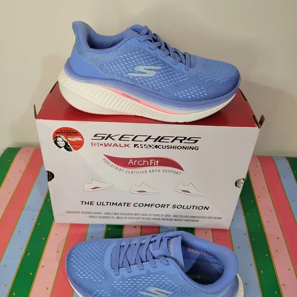 SKECHERS Women's Blue Arch Fit Shoes LIKE NEW - Picture 9 of 9
